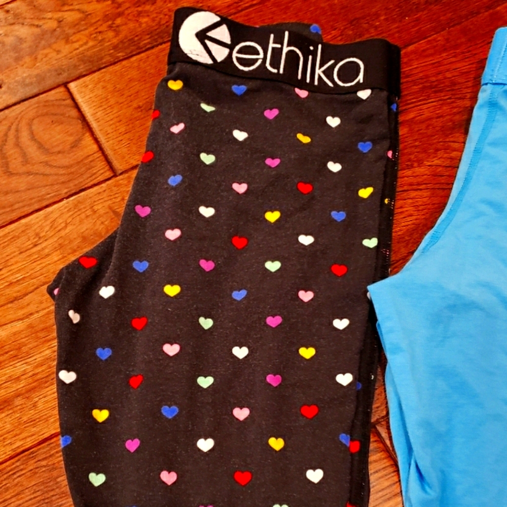 Girls ethika